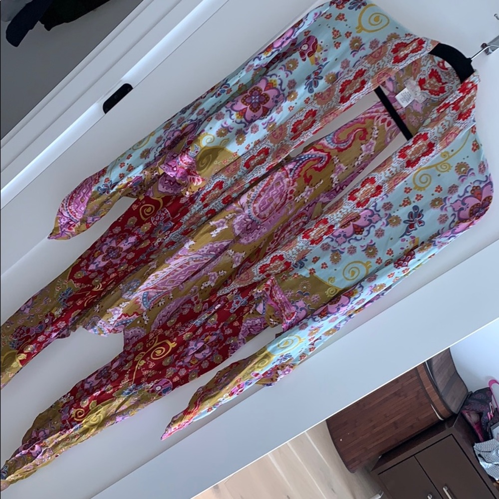 Shawl/coverup